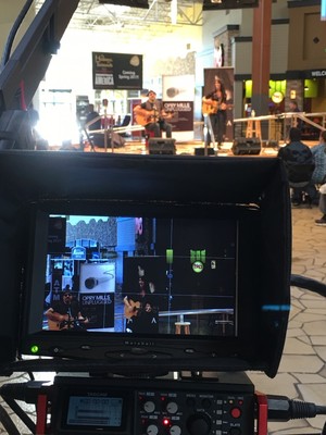 Beals 帶 TASCAM DR-701D 錄音機體驗大型購物中心 一場聲音捕捉的獨特旅程